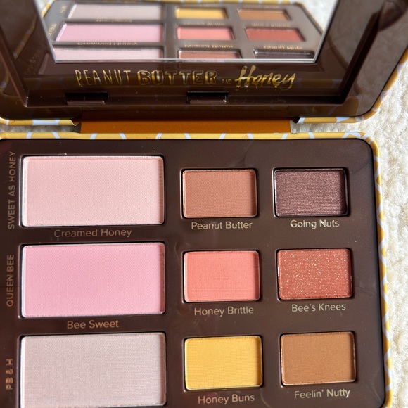 Too Faced Peanut Butter & Honey Eye Shadow Palette - Pink, Peach & Brown Shades - Picture 2 of 4